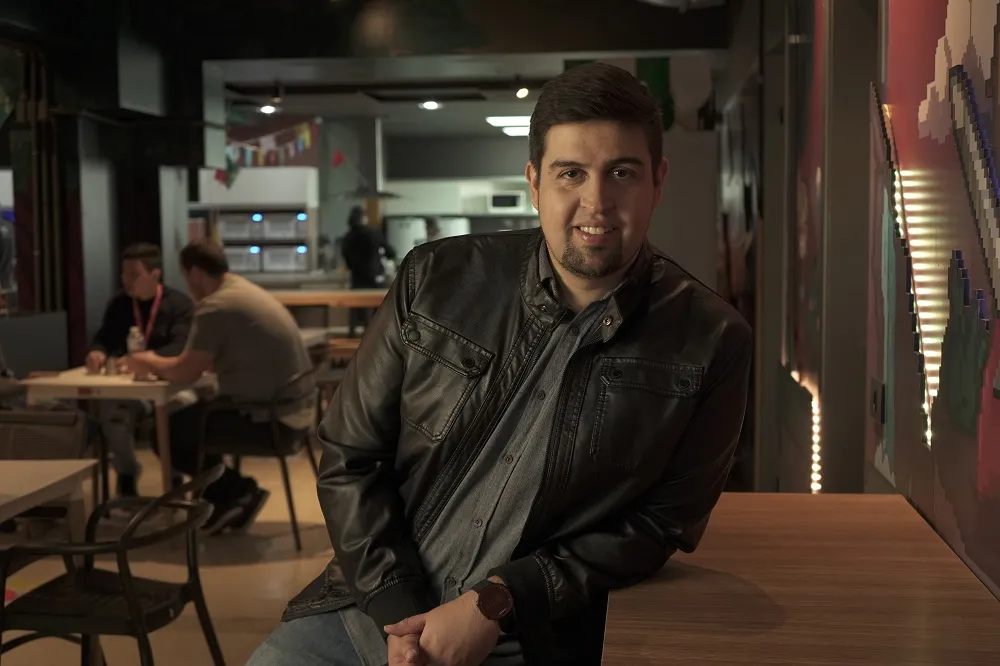 Jasper Perru, Head de Parcerias da AnyTools